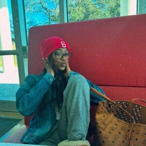 Meet your Posher, Chiah